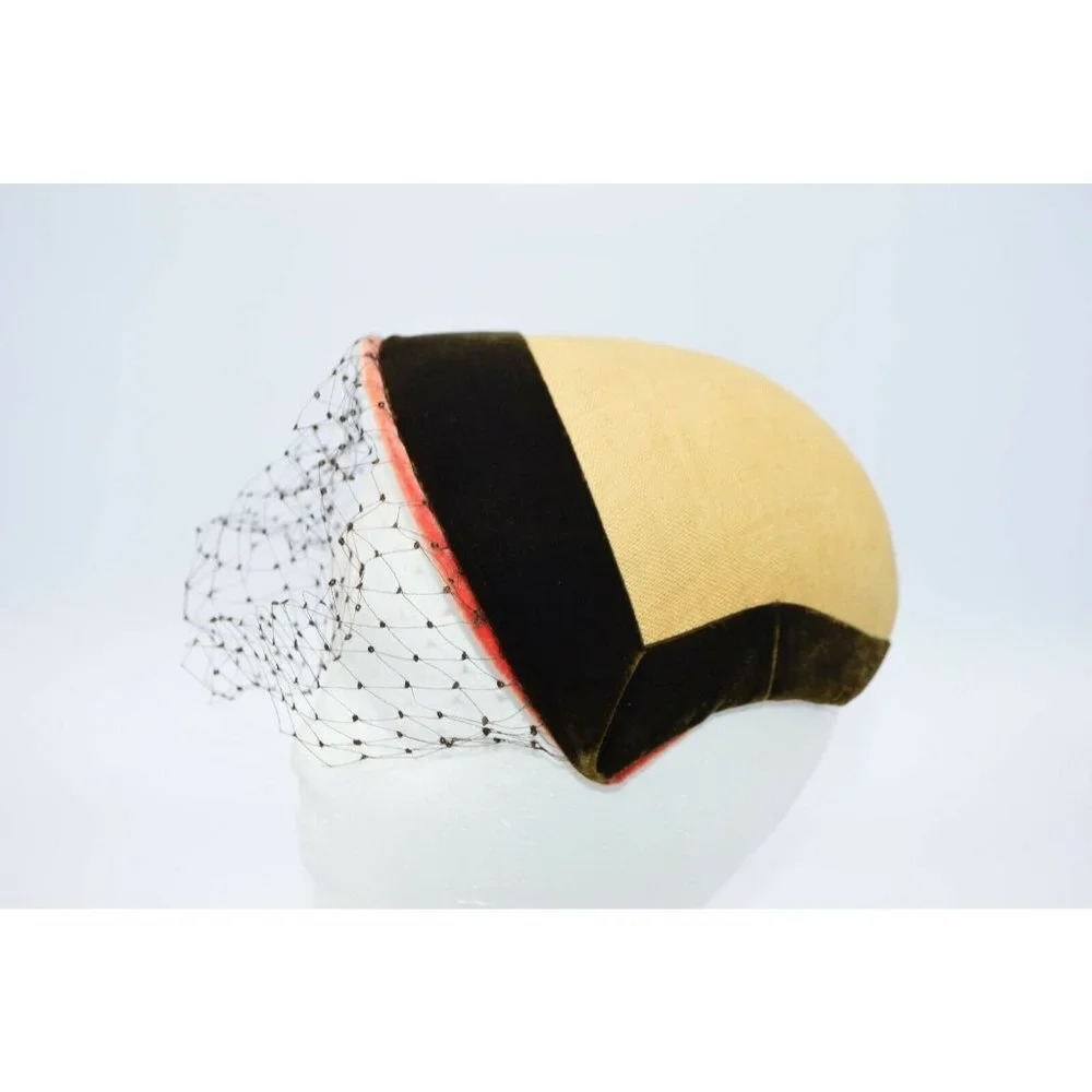 1950s Brown Velvet Beige Straw Netted Fascinator